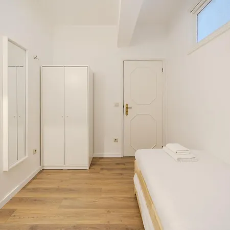 Cruz Design By House And People Appartement