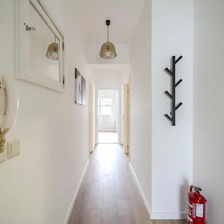 Appartement Cruz Design By House And People Braga